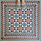 Farnham Manor Victorian style Side/Border Tile 20cm x 20cm