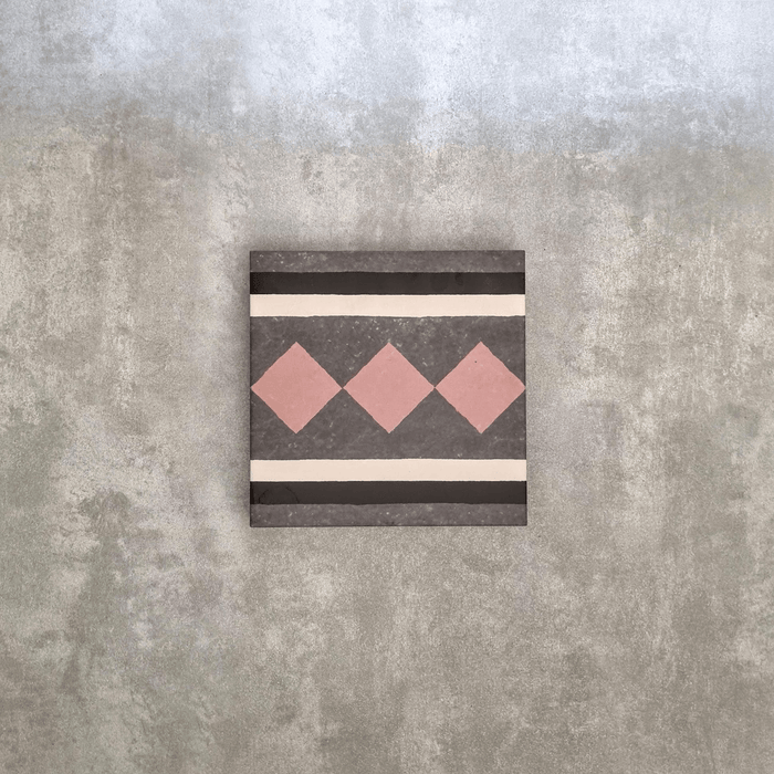 Richmond Manor Side/Border Tile  20cm x 20cm