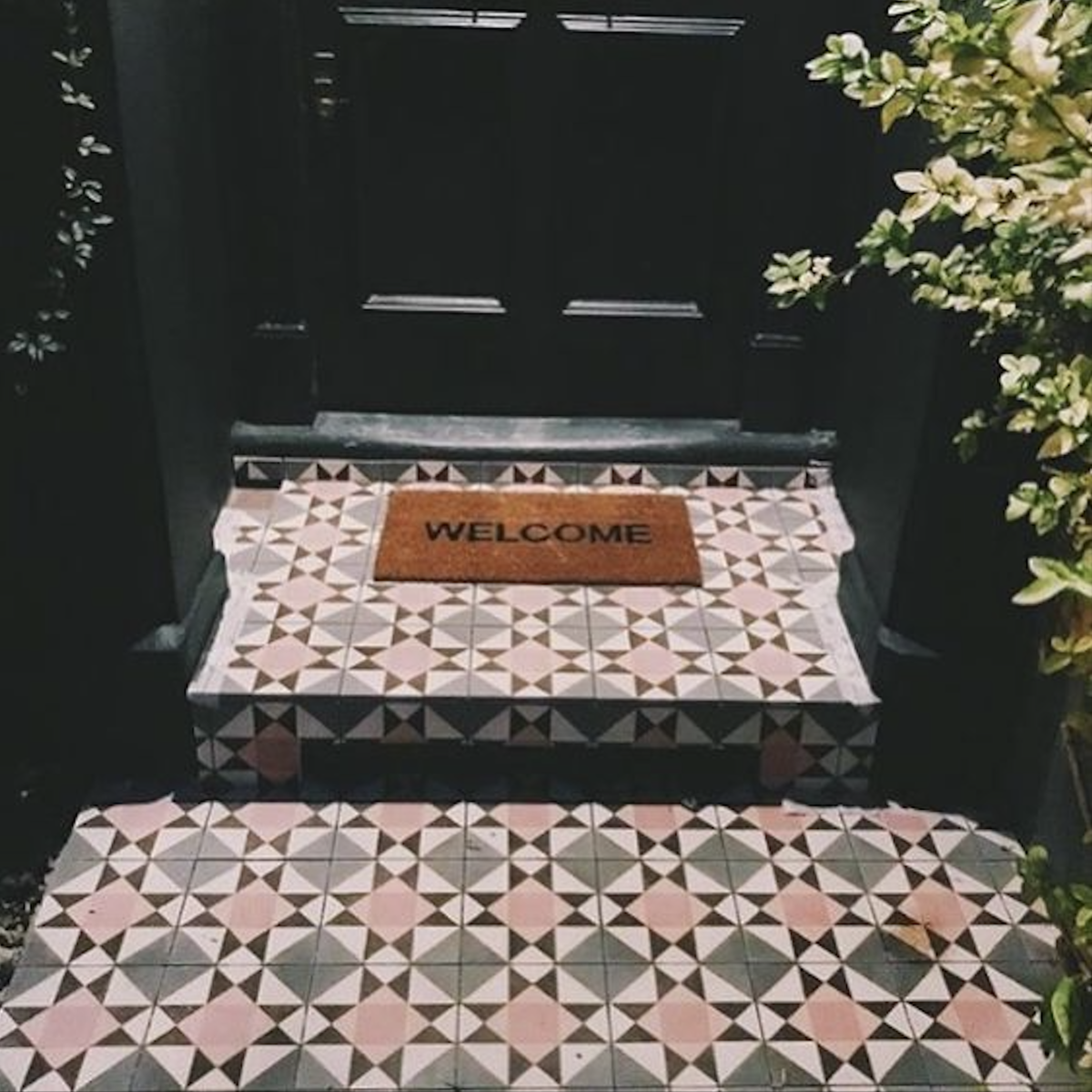 Richmond Manor Victorian Tiles 20cm x 20cm